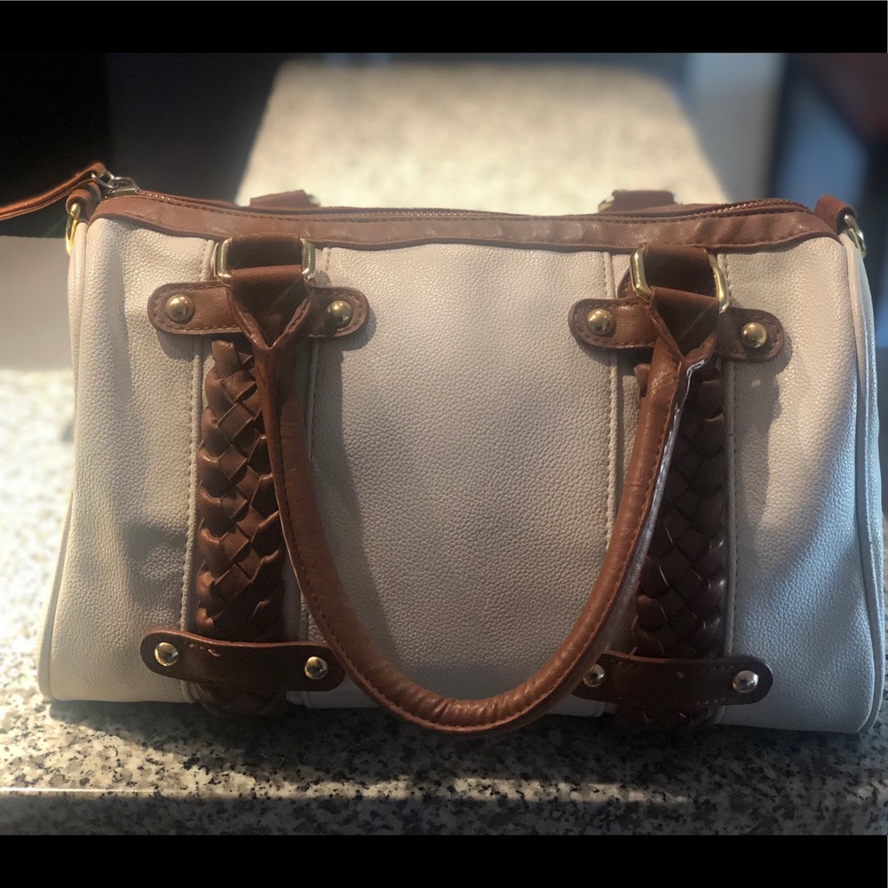 Classic satchel